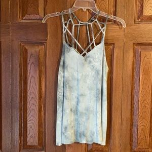 Marble Geometric Flowy Tank